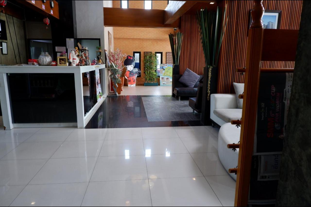 Izen Budget Hotel & Residence Rayong Extérieur photo